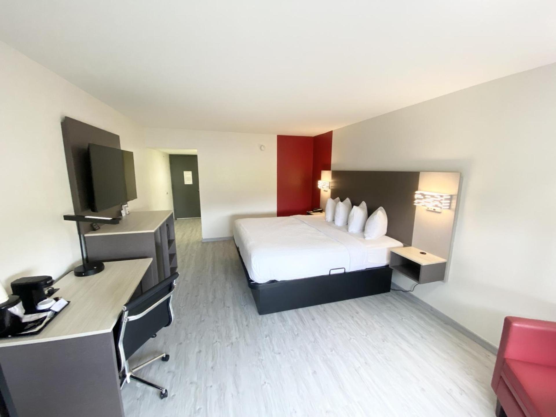Ramada By Wyndham Tuscaloosa Hotel Bagian luar foto
