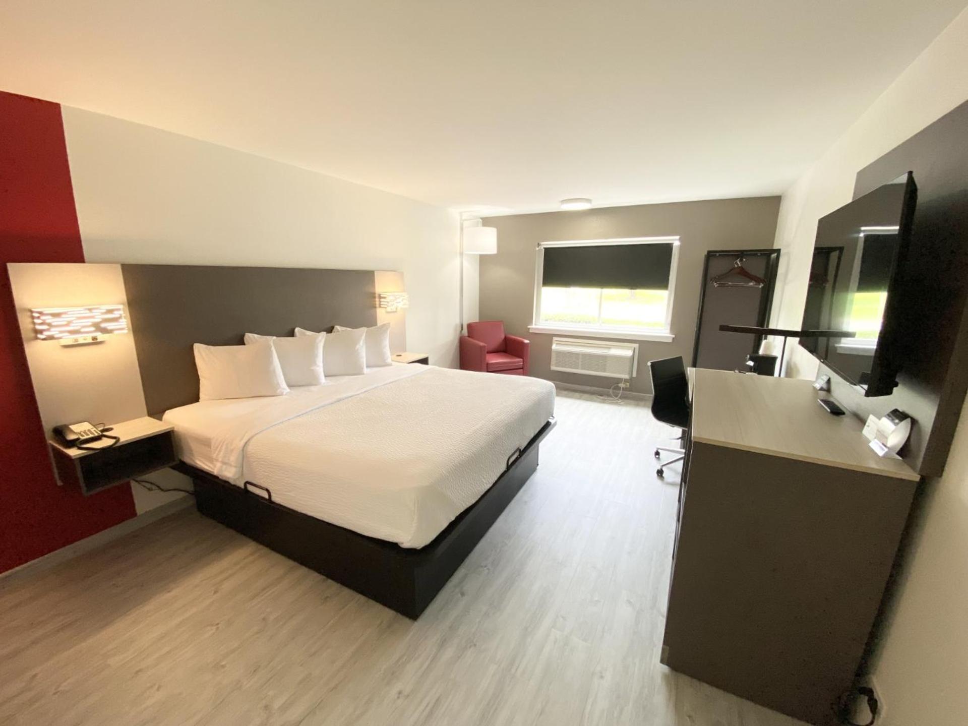 Ramada By Wyndham Tuscaloosa Hotel Bagian luar foto