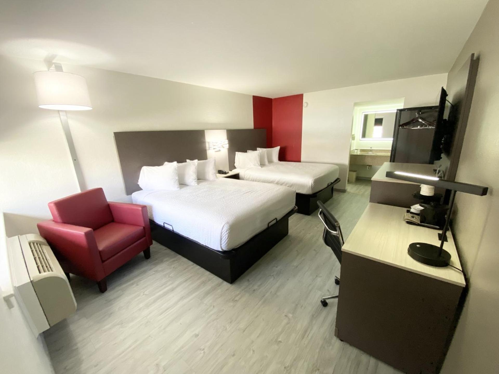 Ramada By Wyndham Tuscaloosa Hotel Bagian luar foto