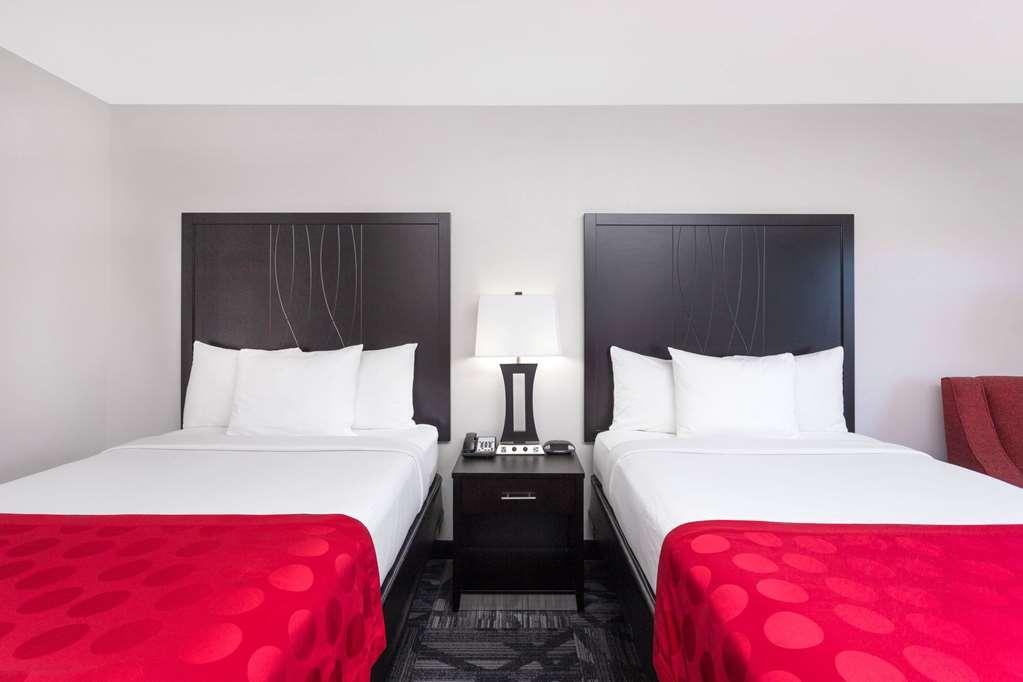 Ramada By Wyndham Tuscaloosa Hotel Ruang foto